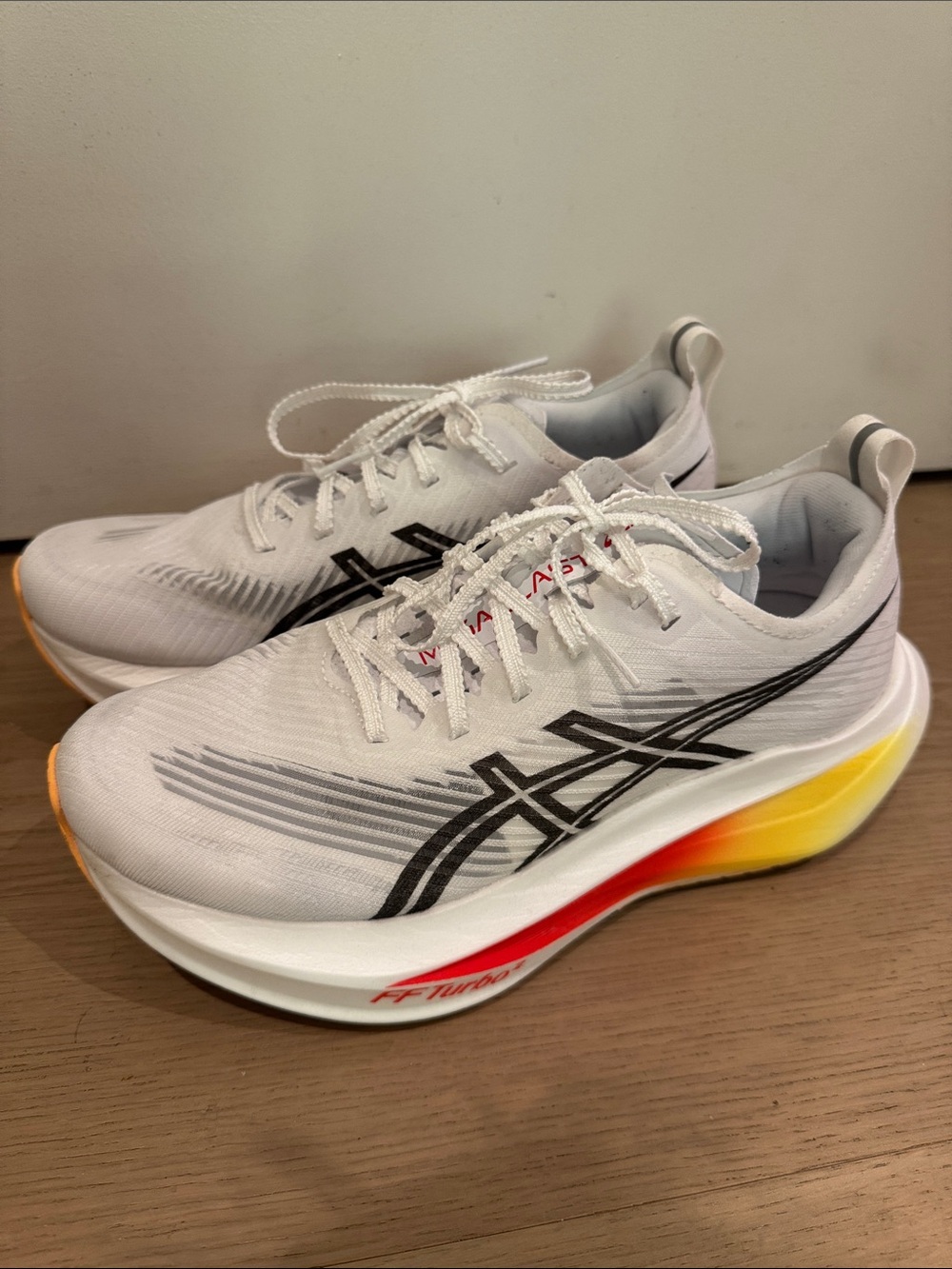 ASICS MEGABLAST - W7/M5.5